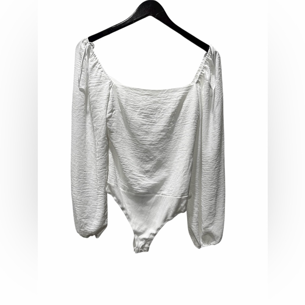 Lulus Abundance of Love White Textured Long Sleeve Tie-Back Bodysuit Small NEW - Picture 3 of 4